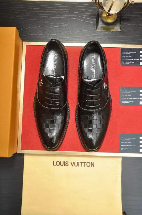 Picture of Louis Vuitton Shoes _SKULVsz38-45hnh071214611